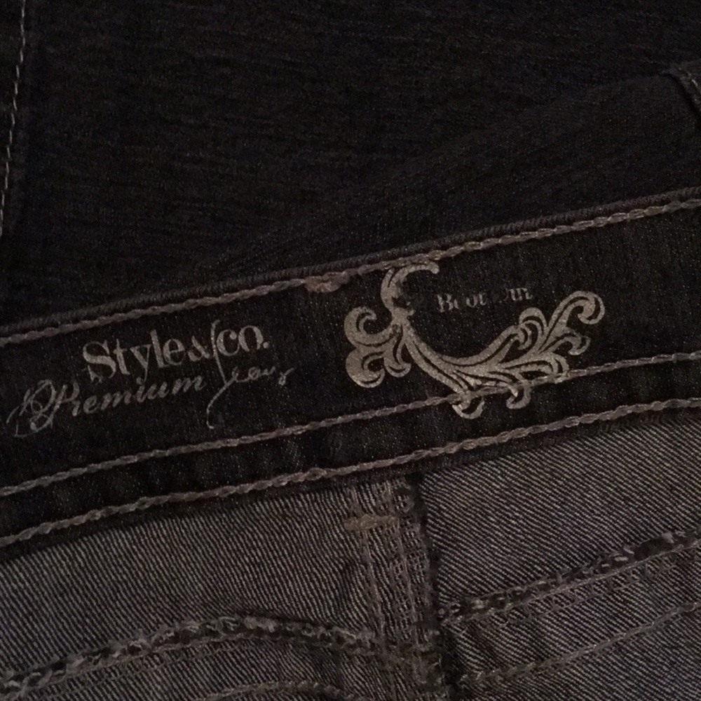 Jeans - Picture 2 of 4